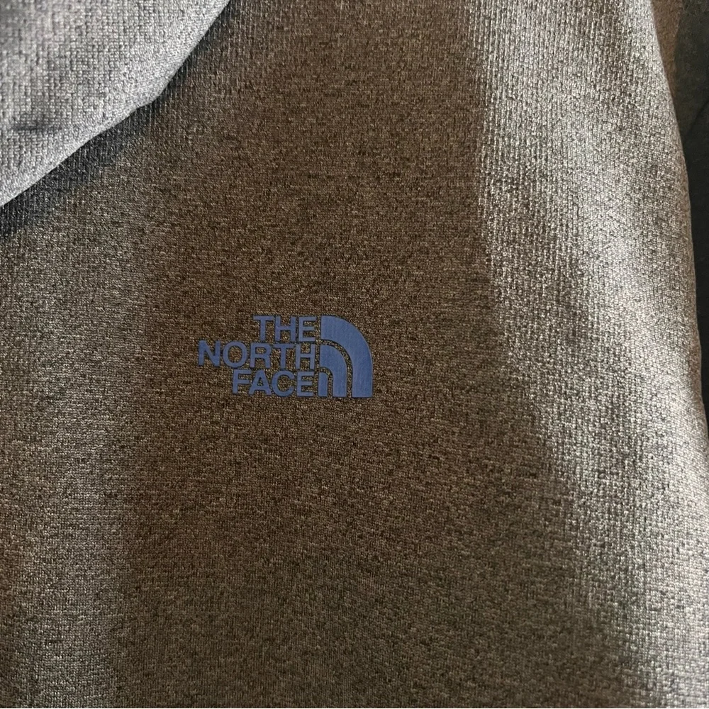 The North Face Pullover Hoodie Size Medium